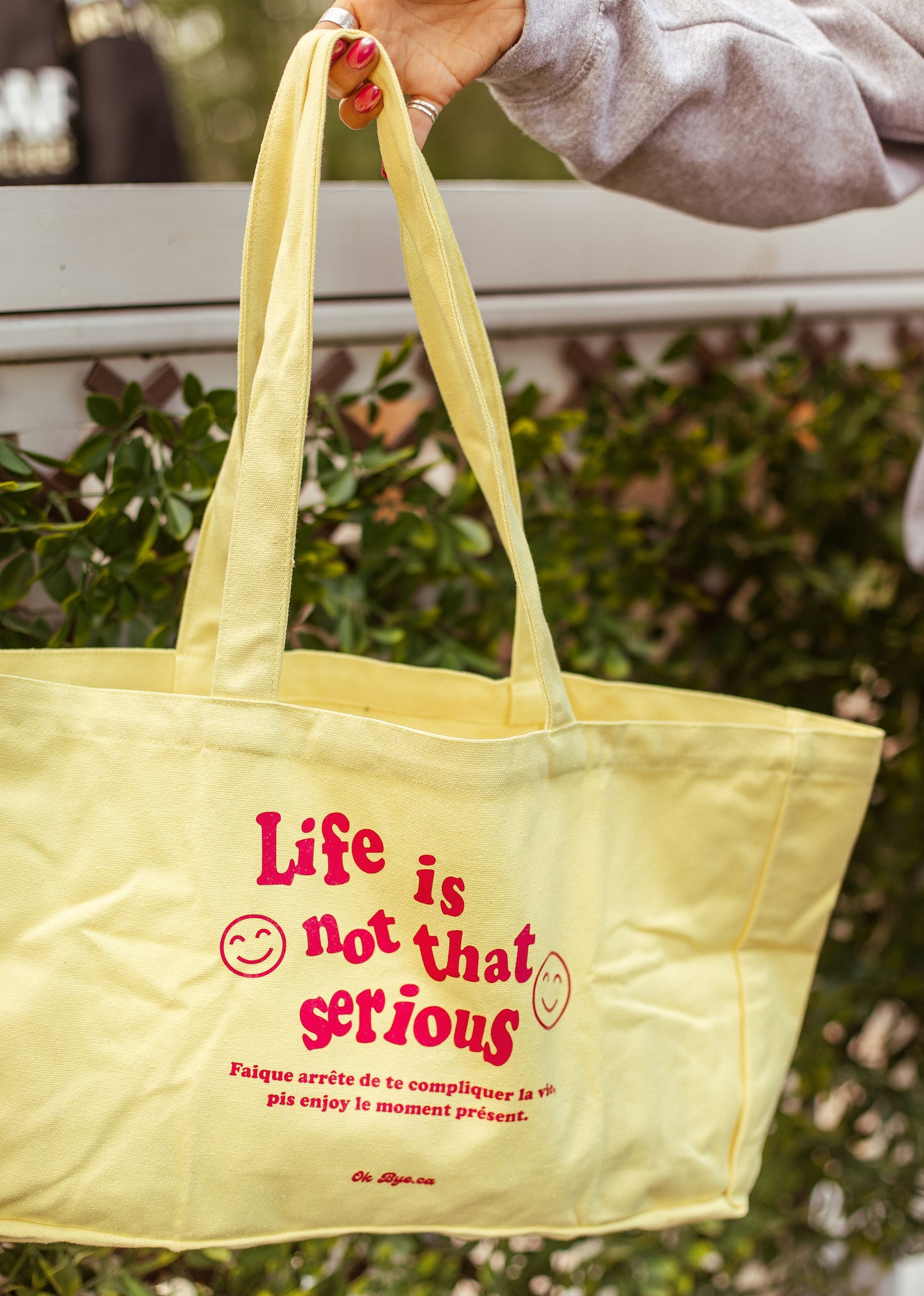 Life is not that serious - Tote Bag